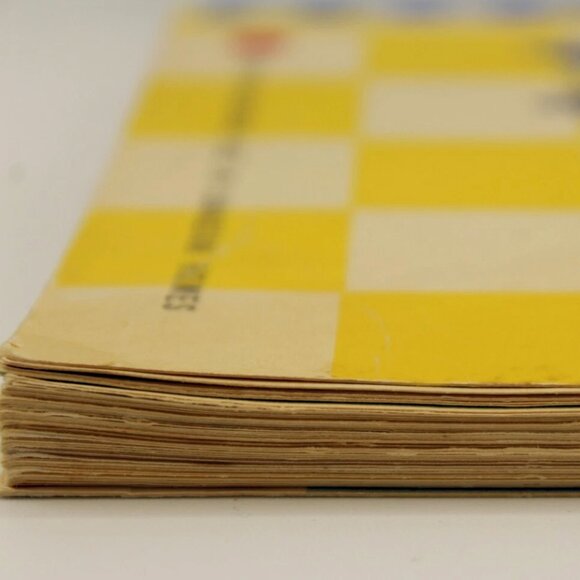 Vintage BLUE RIBBON COOK BOOK: For Everyday Use in Canadian Homes 26th Edition - Picture 3 of 3